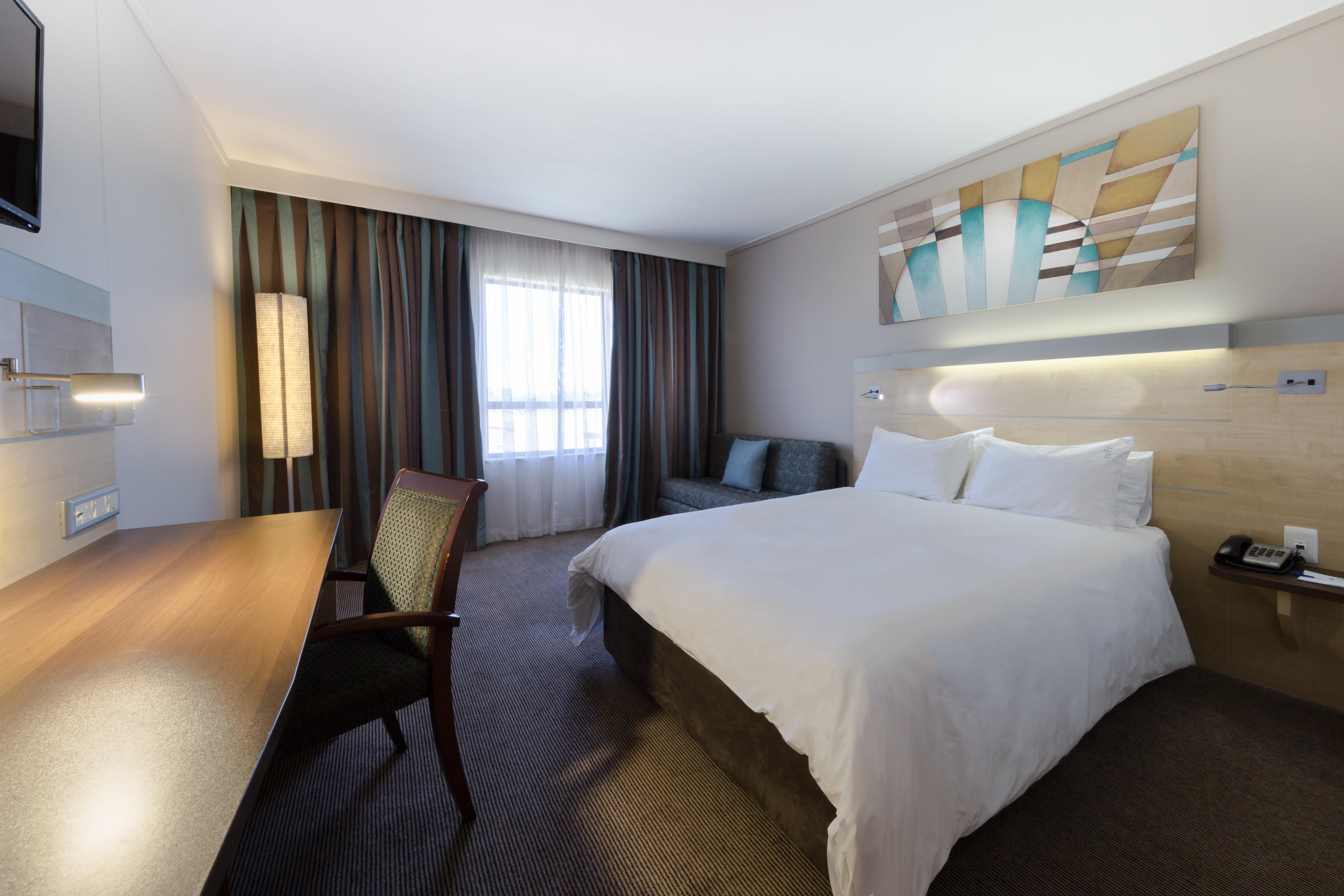 Holiday Inn Express Sandton-Woodmead By Ihg Exterior photo