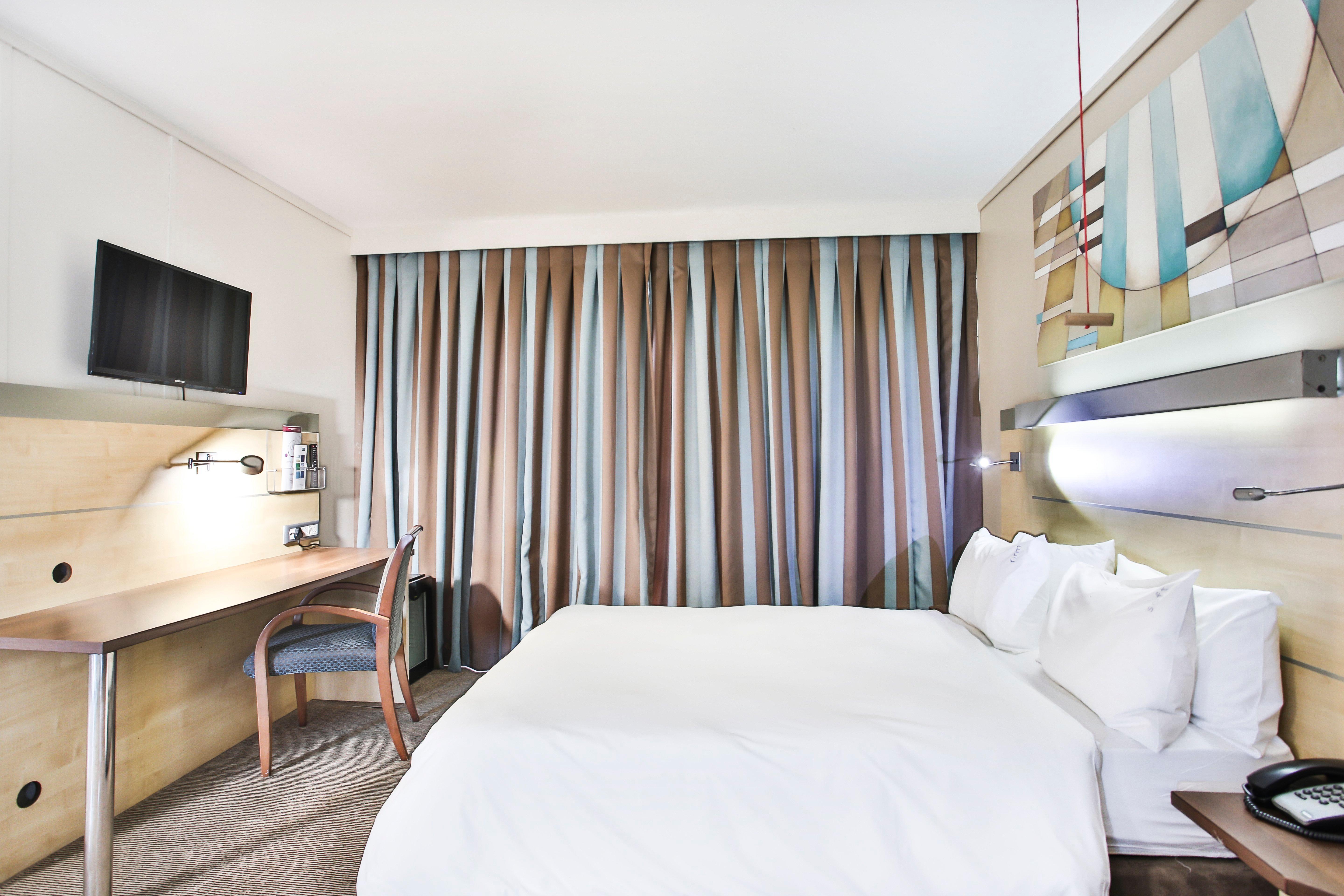 Holiday Inn Express Sandton-Woodmead By Ihg Exterior photo