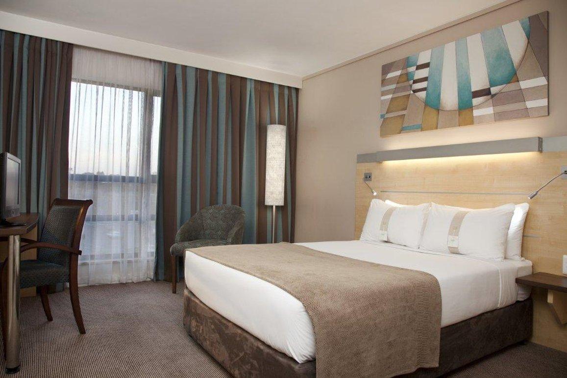 Holiday Inn Express Sandton-Woodmead By Ihg Exterior photo