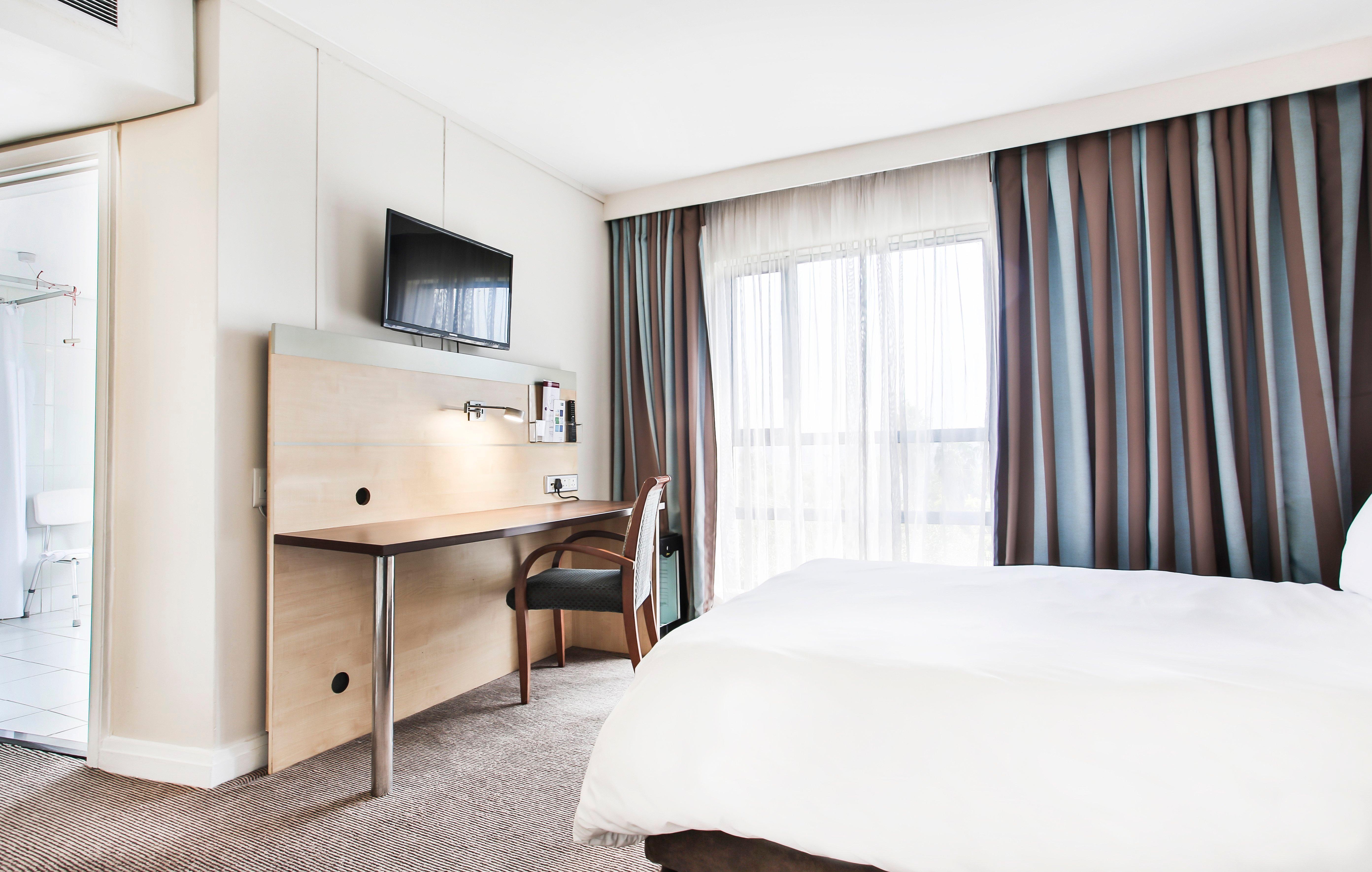 Holiday Inn Express Sandton-Woodmead By Ihg Exterior photo