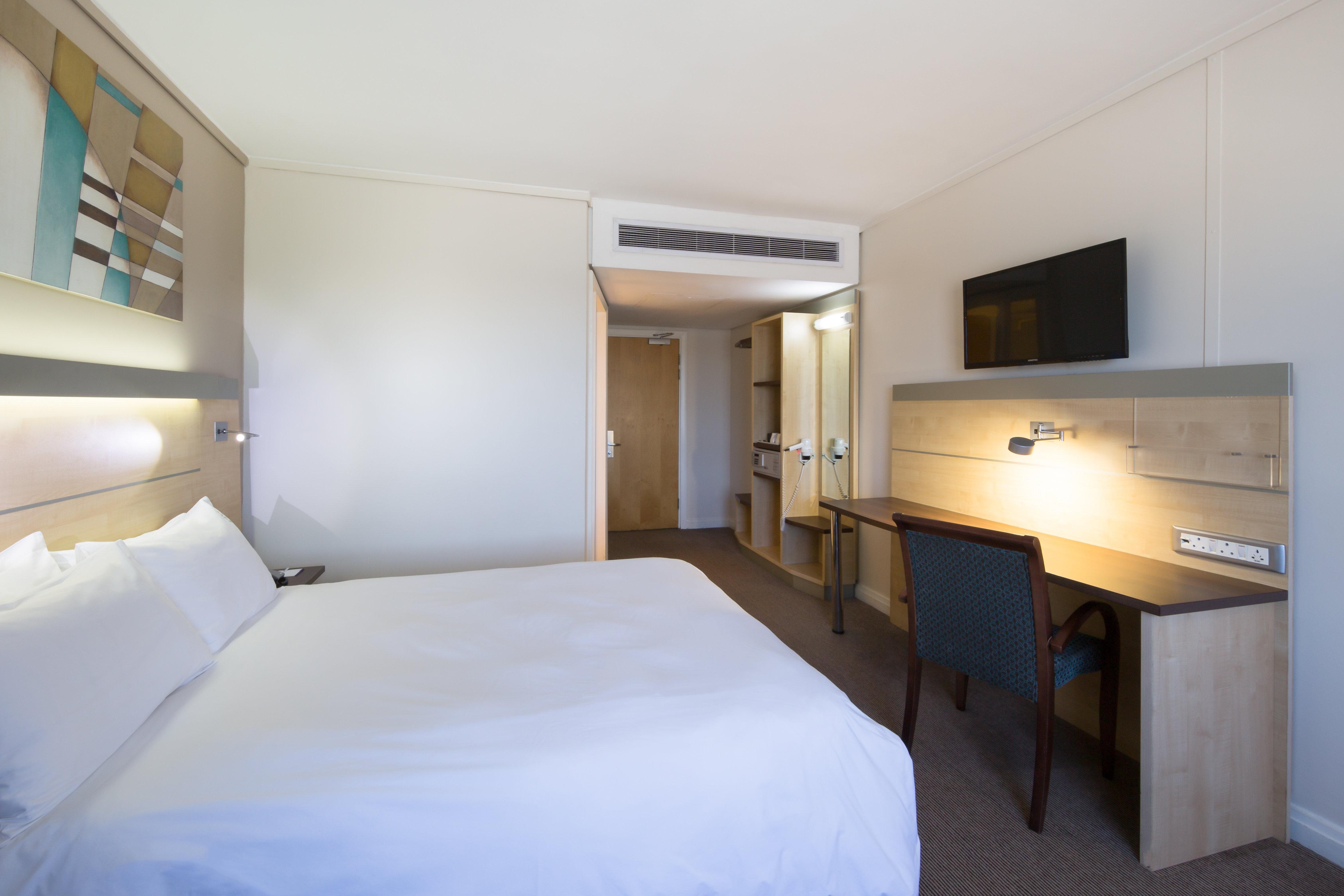 Holiday Inn Express Sandton-Woodmead By Ihg Exterior photo