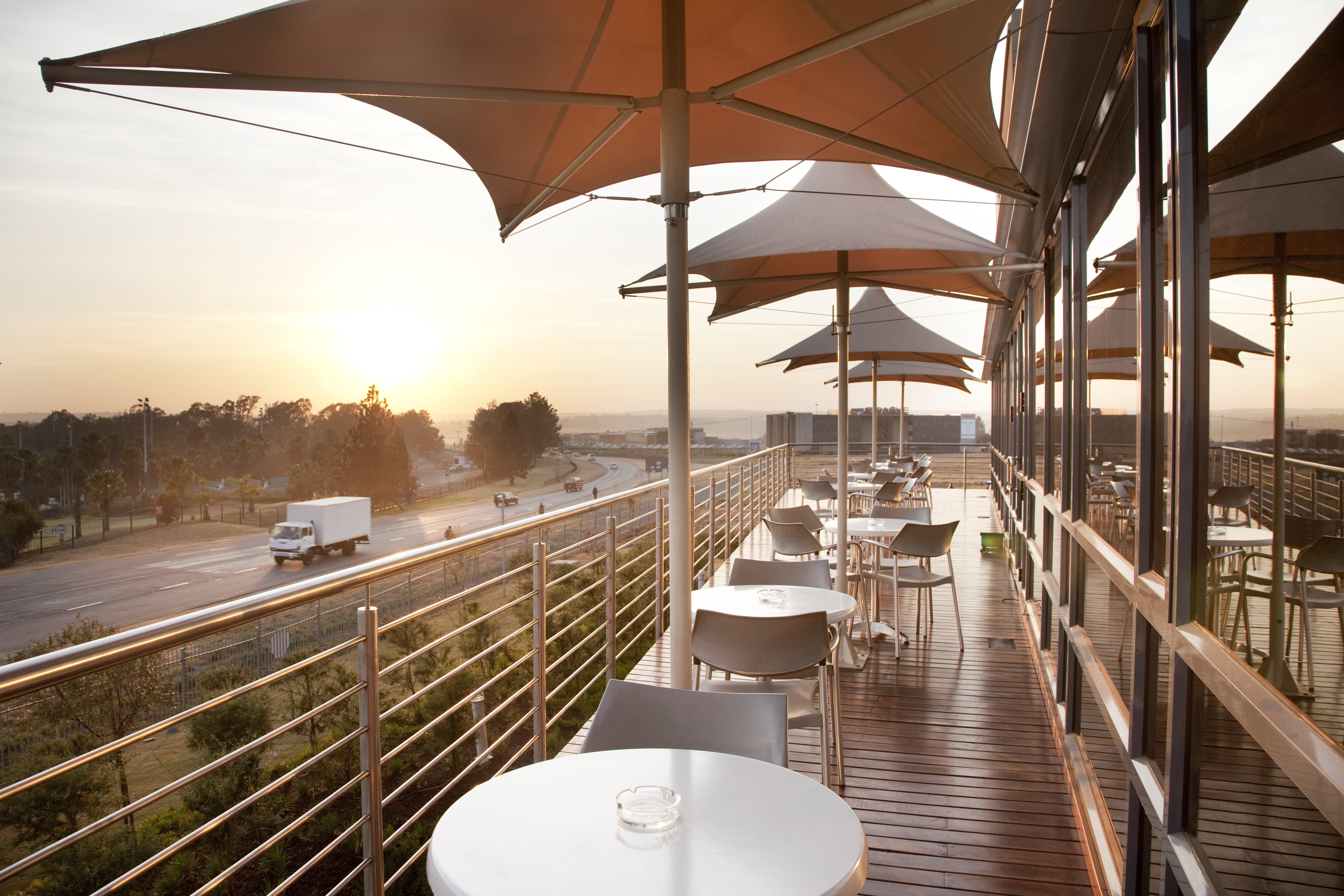 Holiday Inn Express Sandton-Woodmead By Ihg Exterior photo