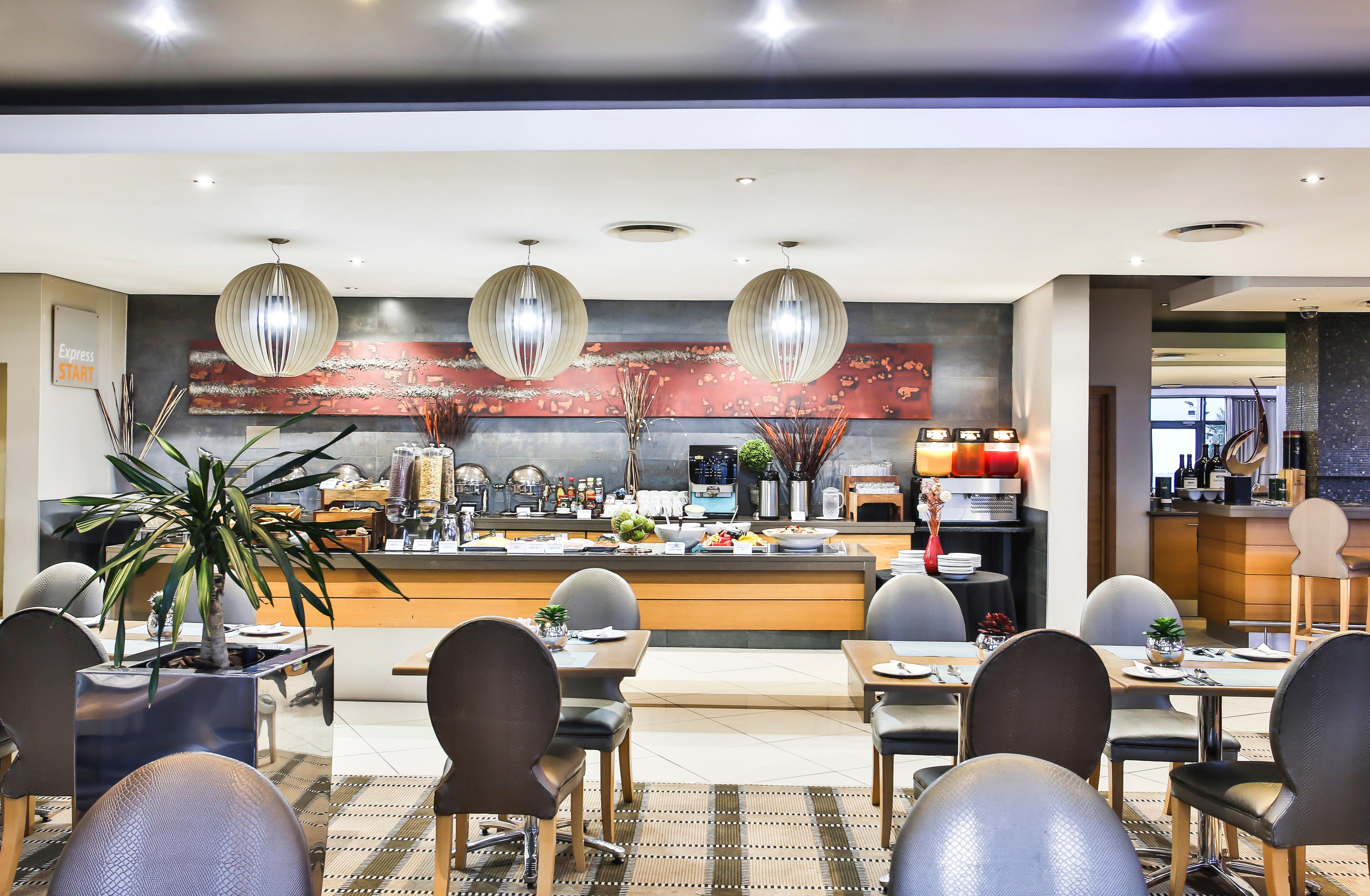 Holiday Inn Express Sandton-Woodmead By Ihg Exterior photo