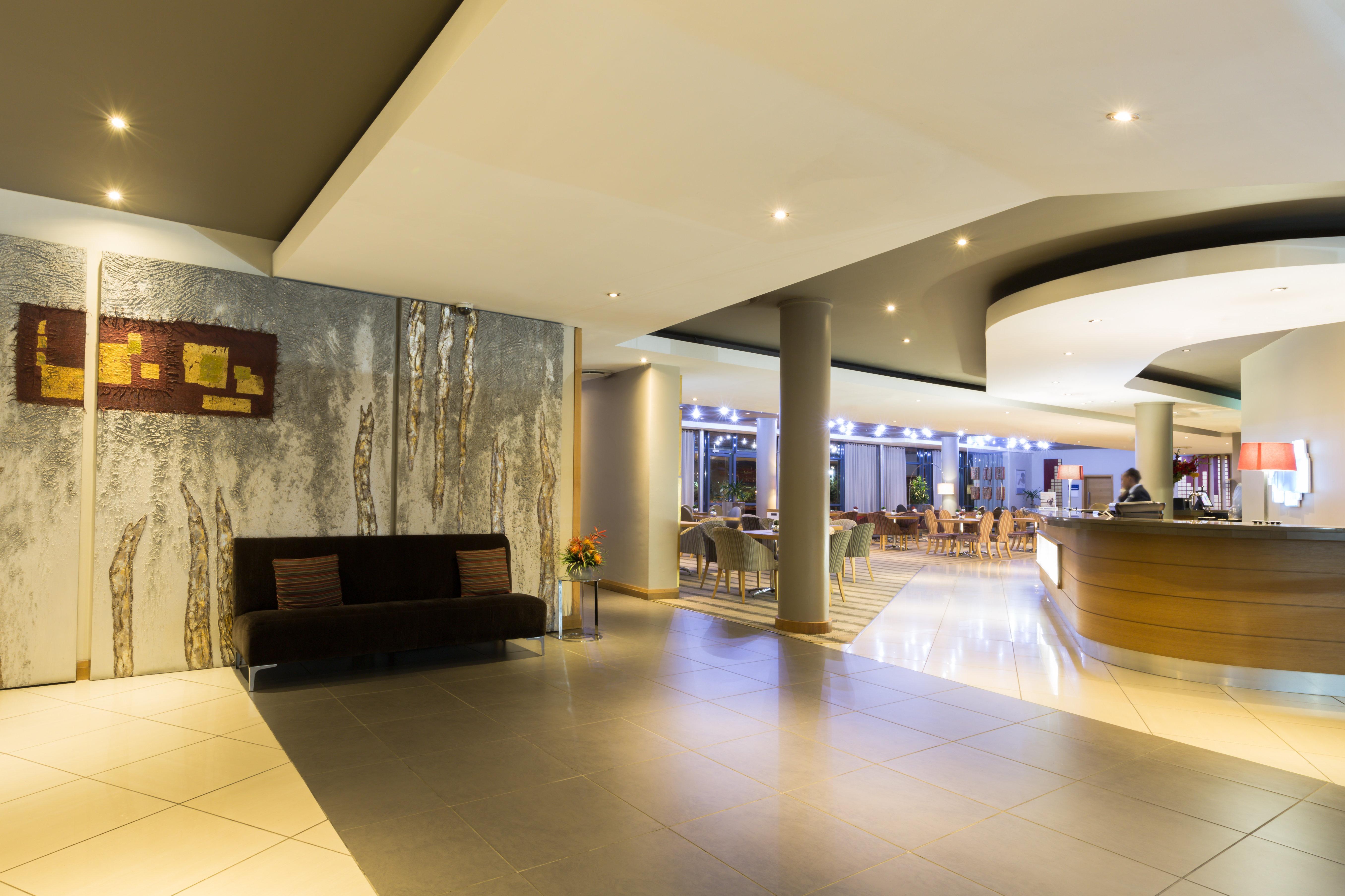 Holiday Inn Express Sandton-Woodmead By Ihg Exterior photo
